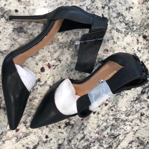 Badgley Mischka Jude Pumps